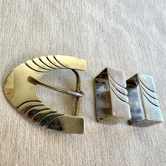 Vintage sterling silver belt buckle and two keepers. 1.25” - Picture 2 of 10